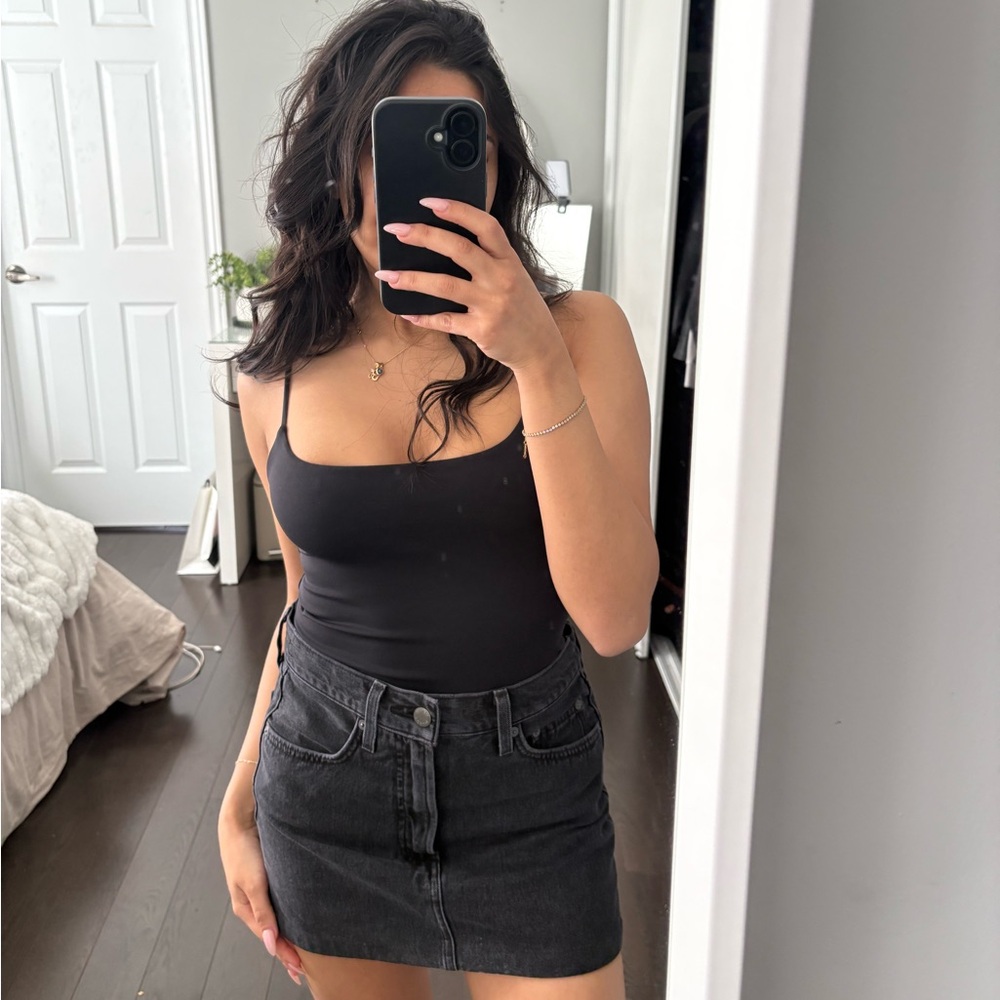 Aritzia Denim Forum The ‘90s Ricci Denim Skirt, 23